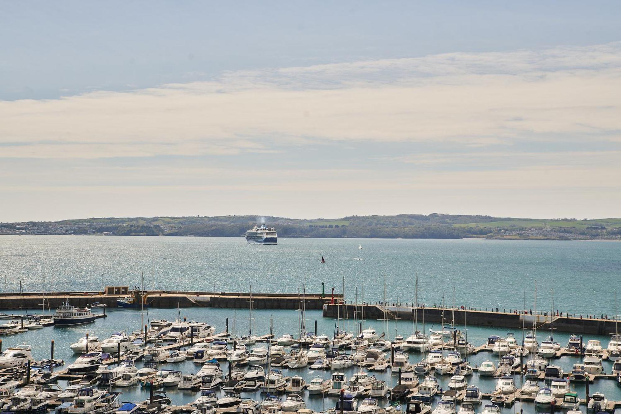 Ferienwohnung Harbour Breeze - Contemporary Waterside Bolthole On Torquay'S Iconic Marina Exterior foto